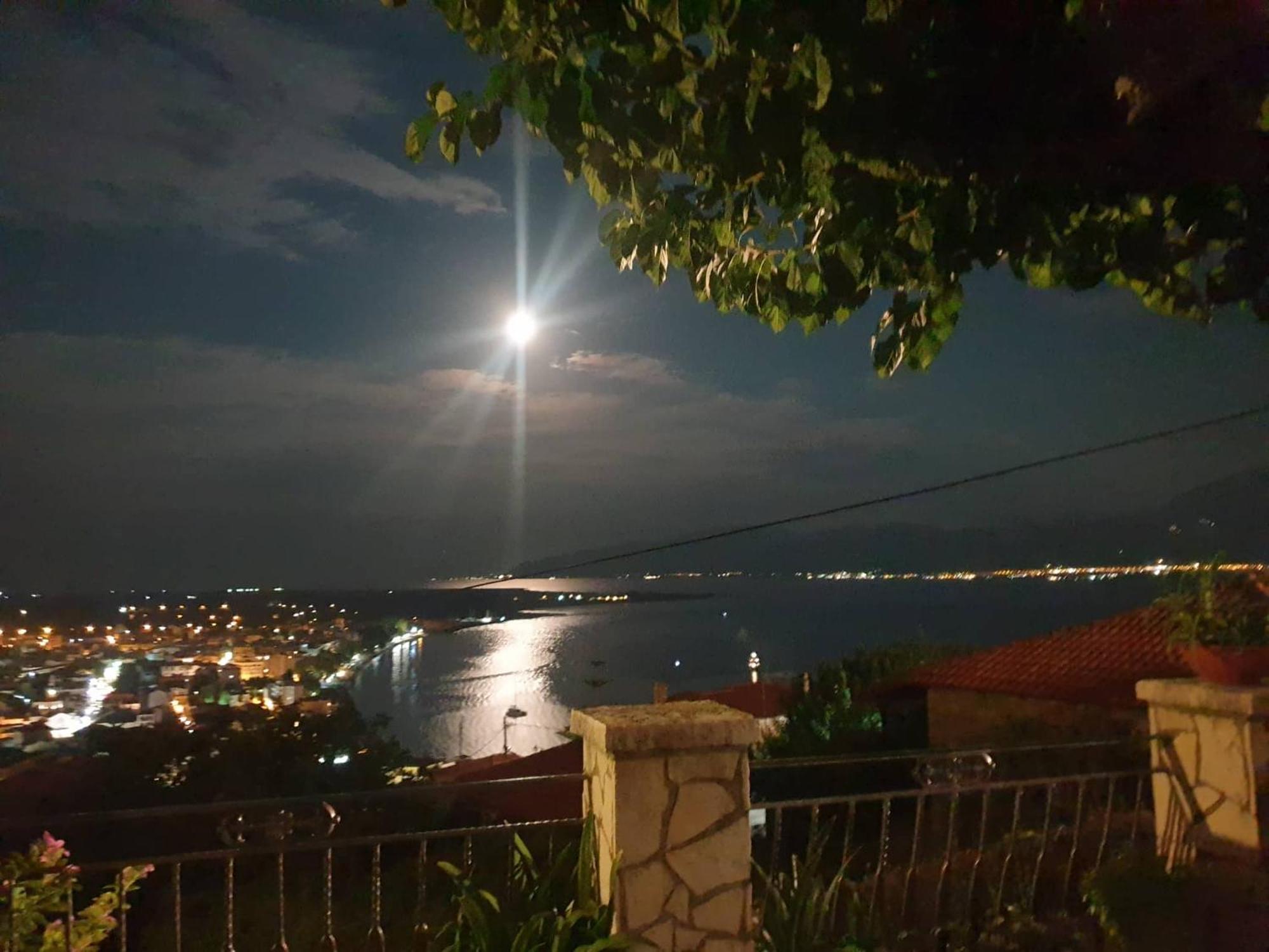 View By The Castle Nafpaktos Villa Kültér fotó